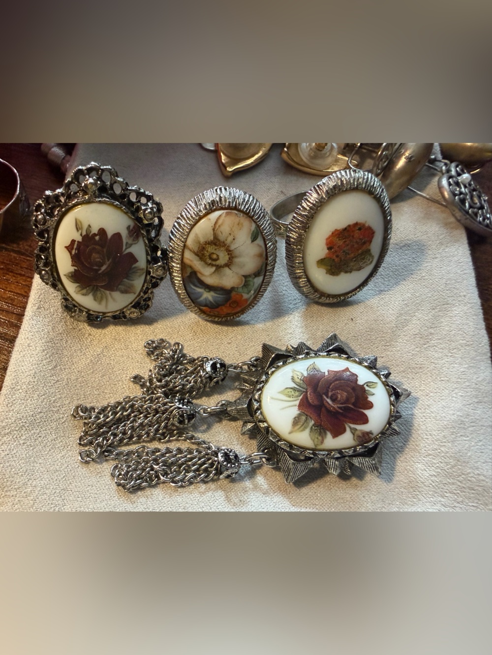 Vintage Floral Cameo Necklace and Brooch Set - White and Brown Floral